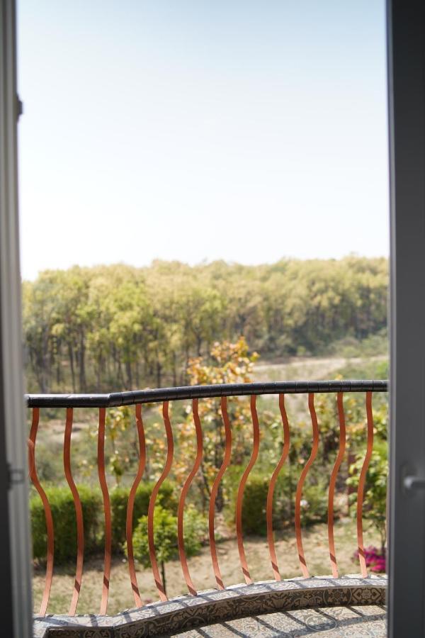 Aar Resort & Spa Дехрадун Екстериор снимка