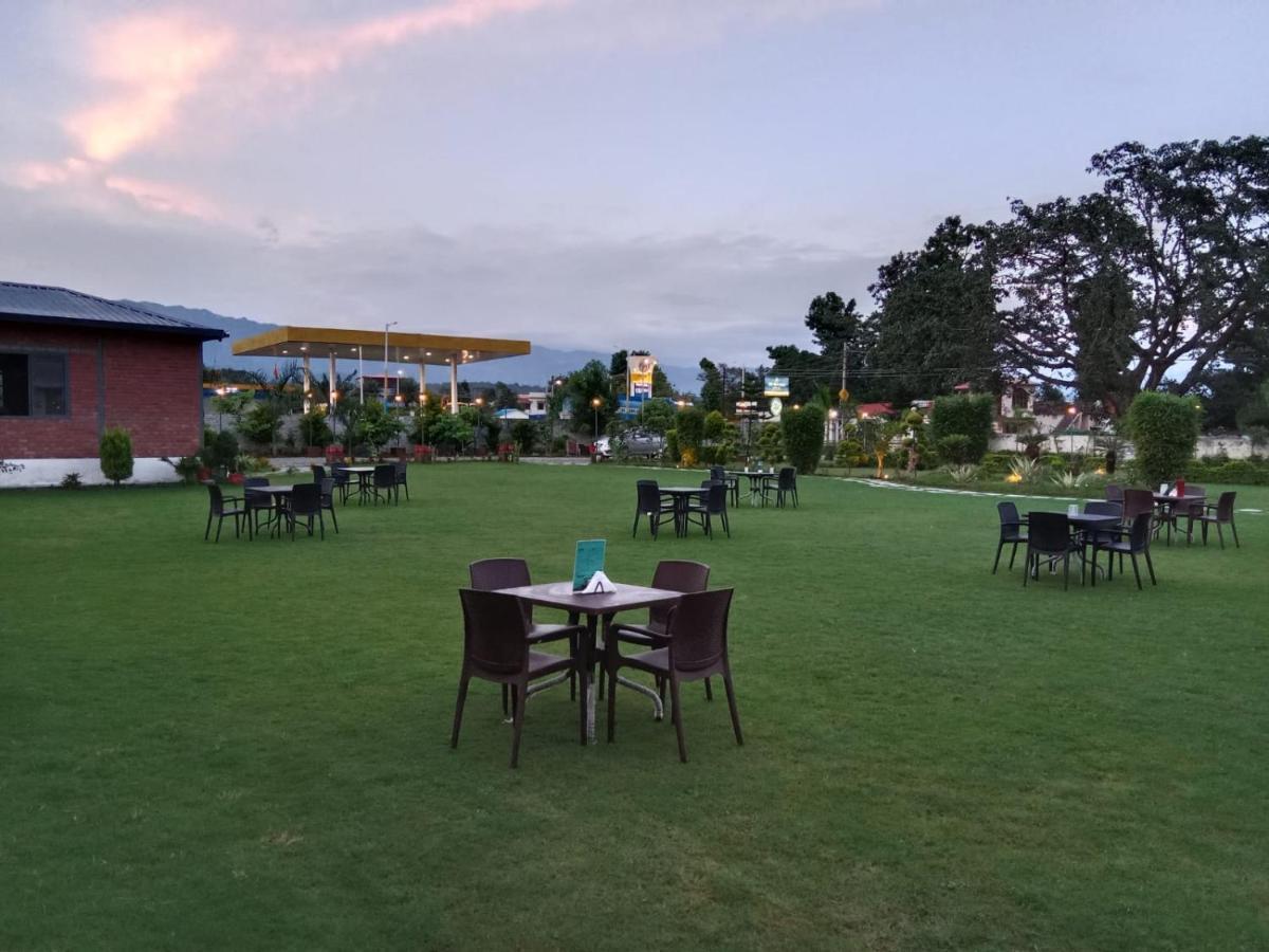 Aar Resort & Spa Дехрадун Екстериор снимка