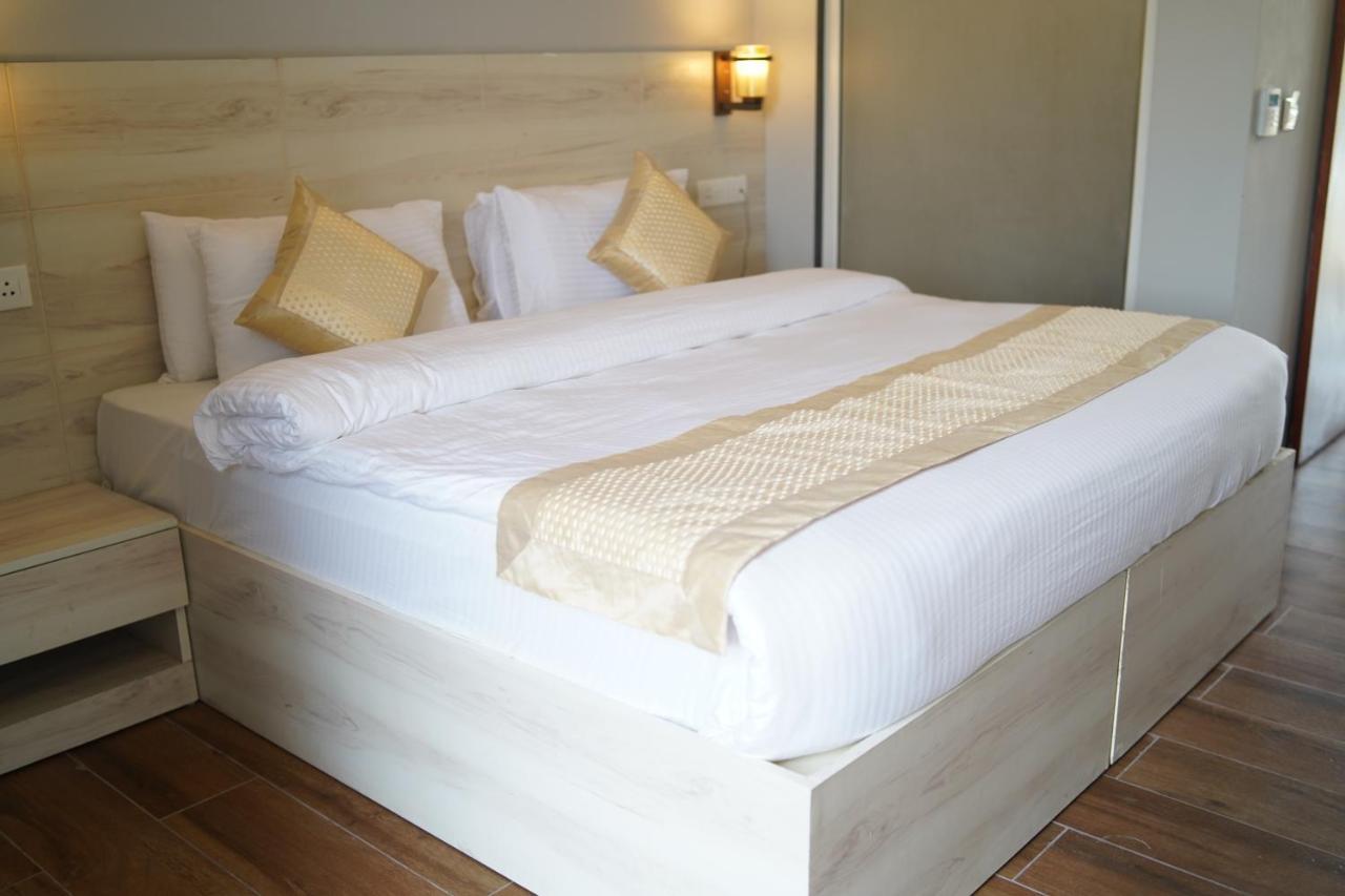 Aar Resort & Spa Дехрадун Екстериор снимка
